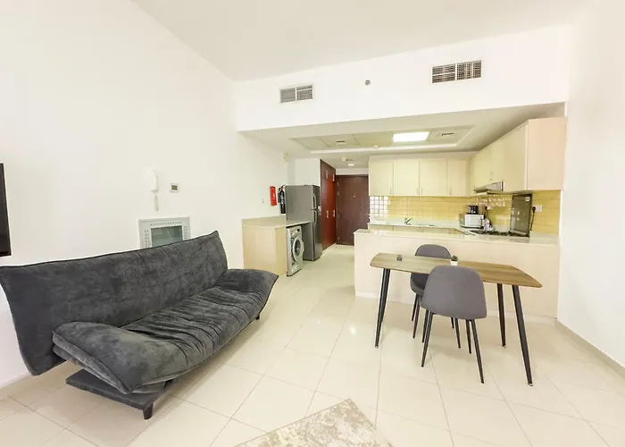 Hala Holiday Homes - Al Hamra Village, Rak