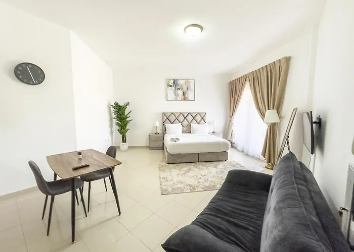 Hala Holiday Homes - Al Hamra Village, Rak