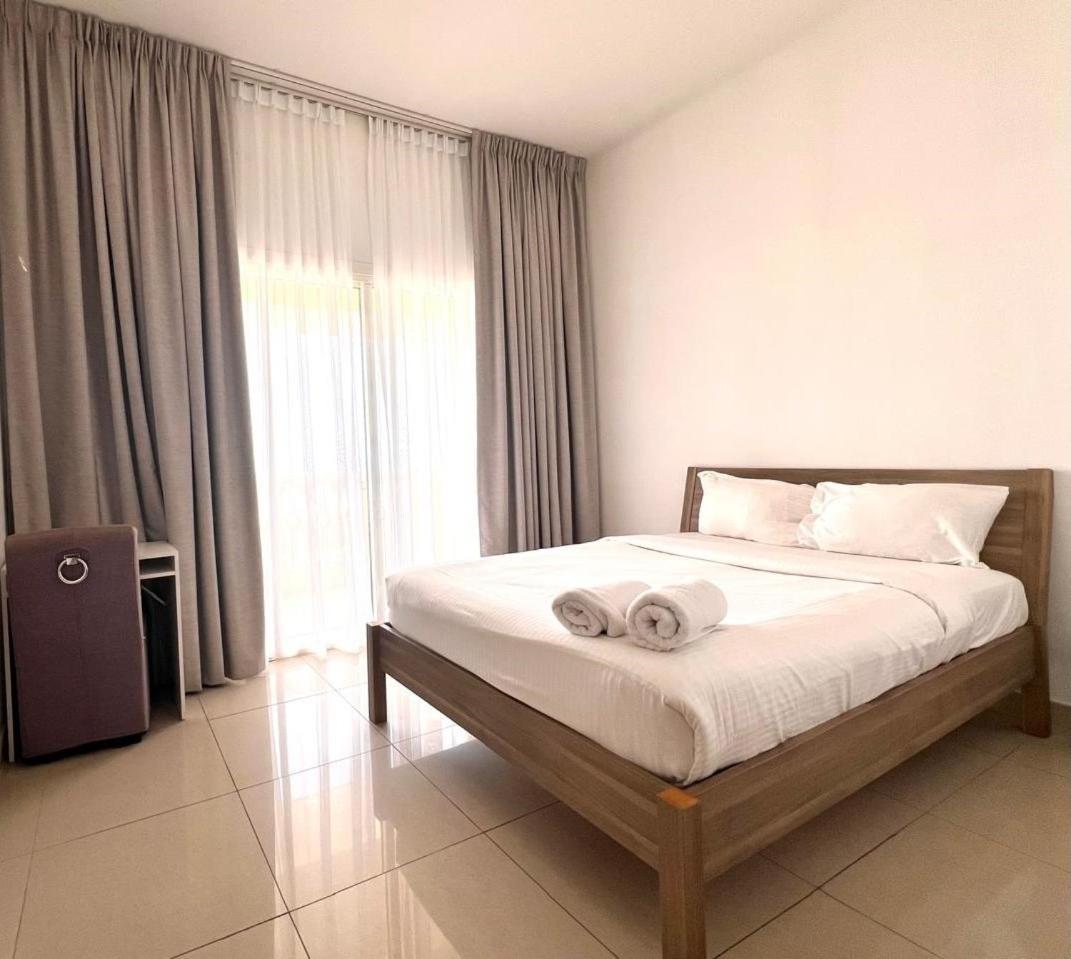 Hala Homes - Al Hamra Village, Rak Apartment