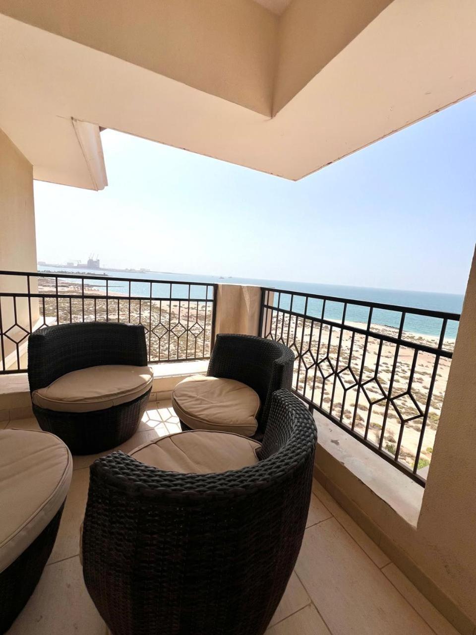 Hala Homes - Al Hamra Village, Rak Apartment *