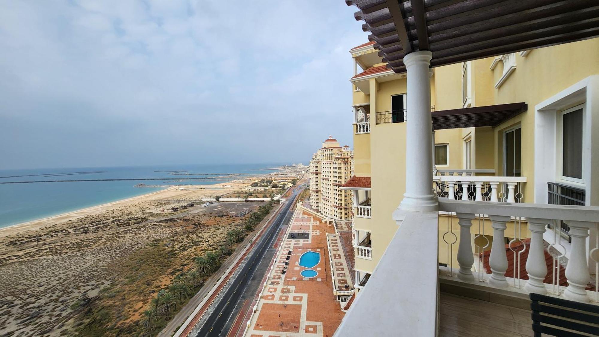 Hala Homes - Al Hamra Village, Rak Apartment
