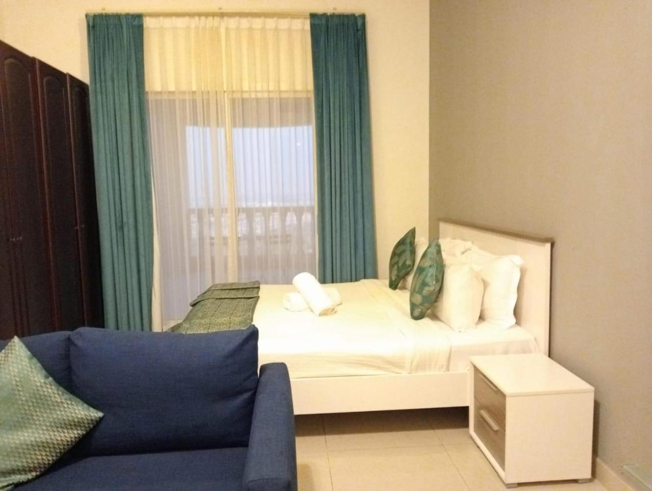 Hala Homes - Al Hamra Village, Rak Apartment *